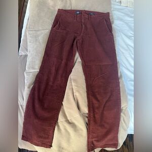 GAP Men’s corduroy dress pants in burgundy